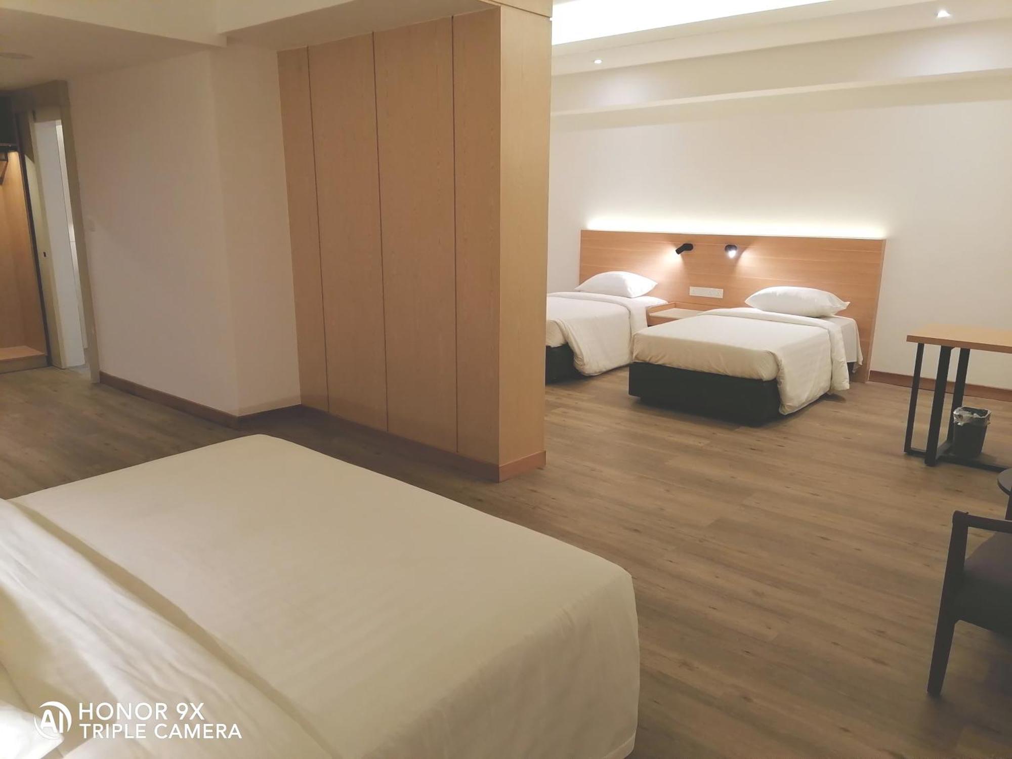 Crystal Crown Hotel Harbour View, Port Klang Exterior photo